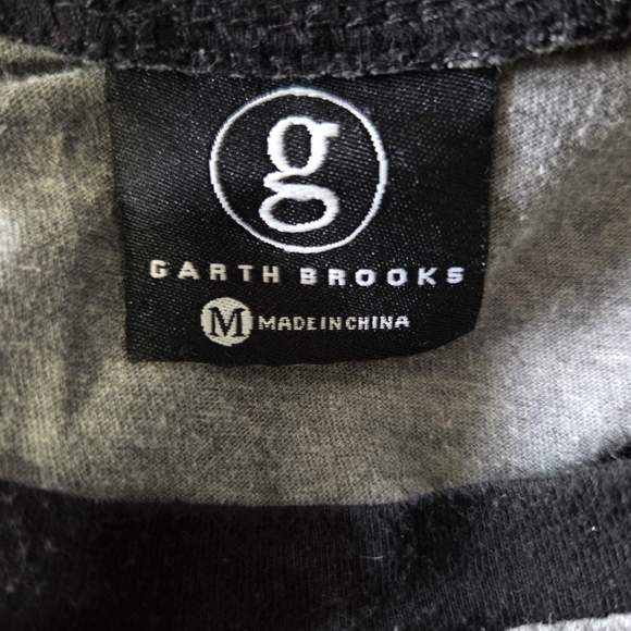 Garth Brooks World Tour Gray and Black Baseball Tee Size Med - Picture 6 of 6